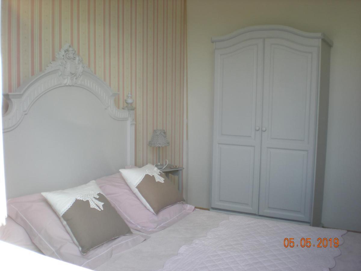 Gite De Grandcamp Maisy Exterior foto